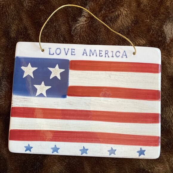 Today's Living Americana LOVE AMERICA American Flag Ceramic Wall Hanging - Picture 1 of 6